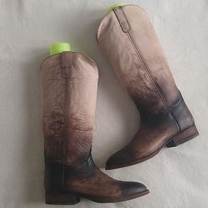 🥾Ariat women’s Leather Cowboy Boots